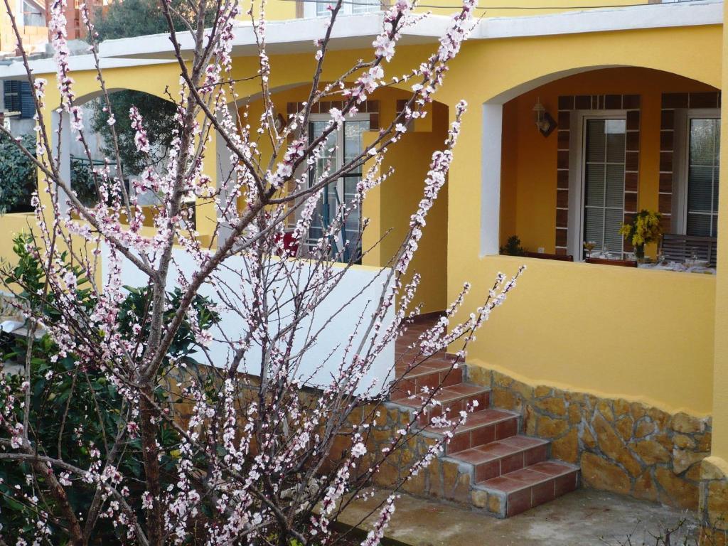 Apartments Brac Supetar Luaran gambar